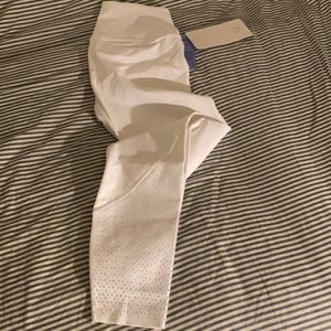 Lululemon Anew tight in “hugged” fit